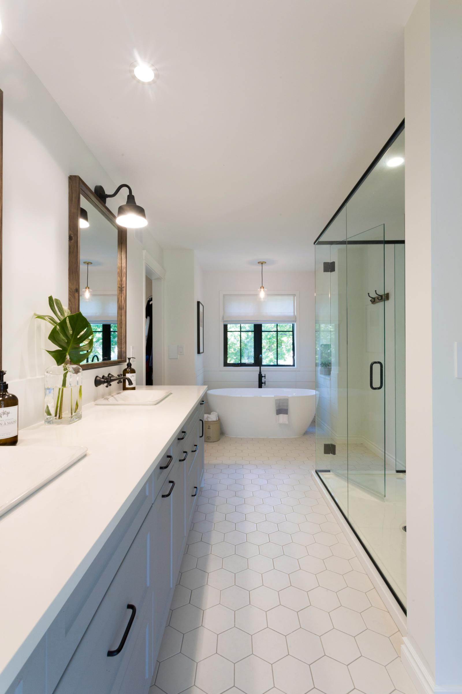 Winnipeg bathroom tile installation design